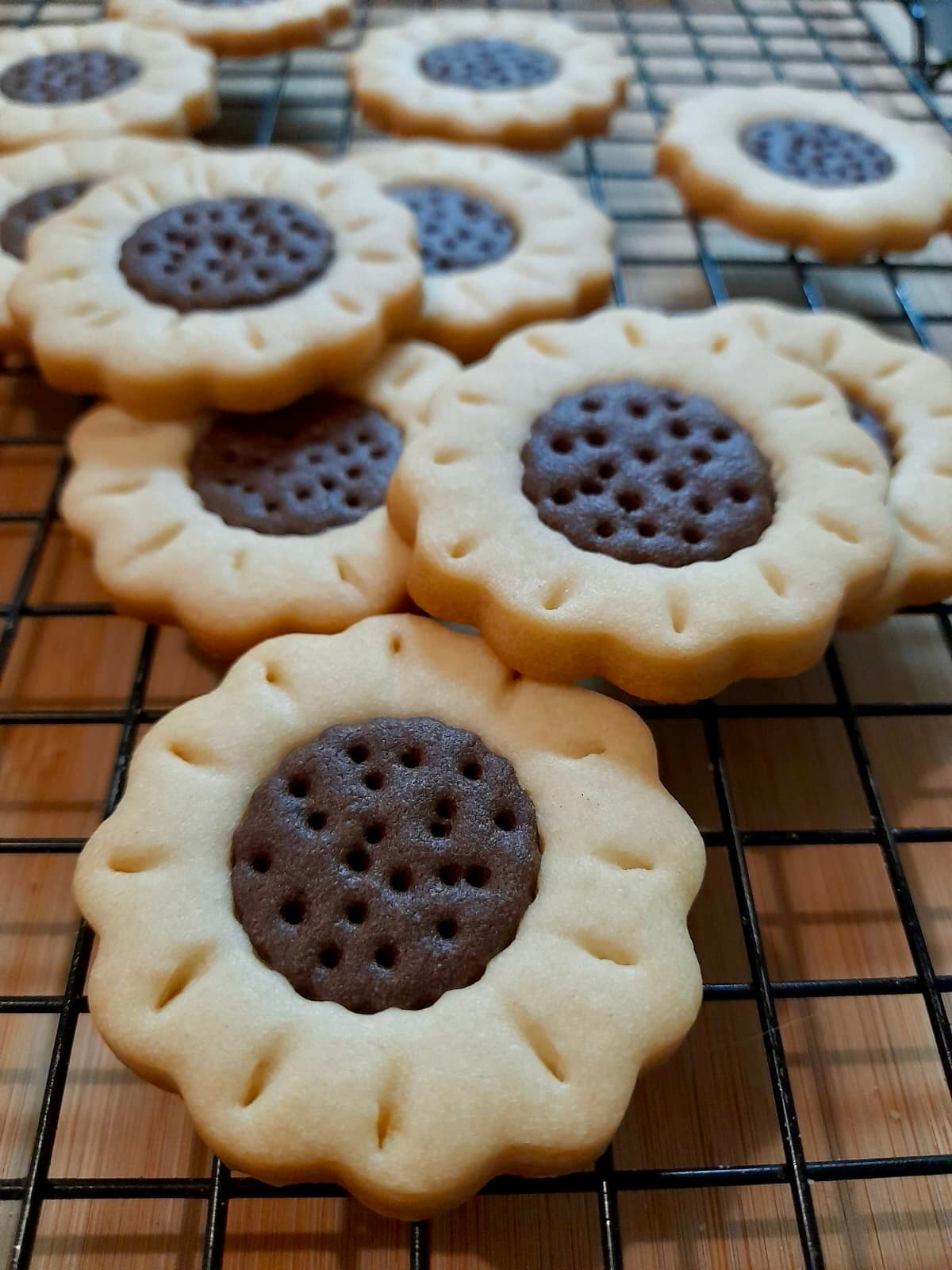 Girassóis de massa amanteigada: biscoitos fáceis e lindos