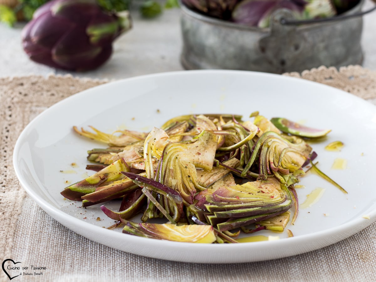 ALCACHOFRA CRUA NA SALADA