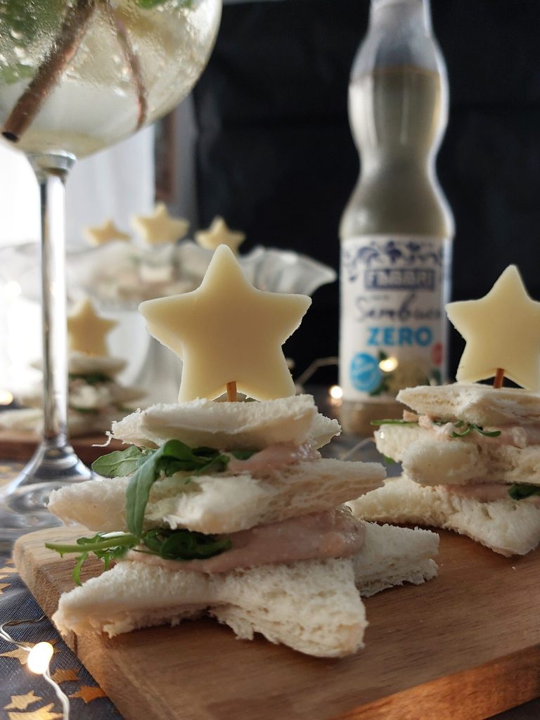 árvores de natal com pão para sanduíches