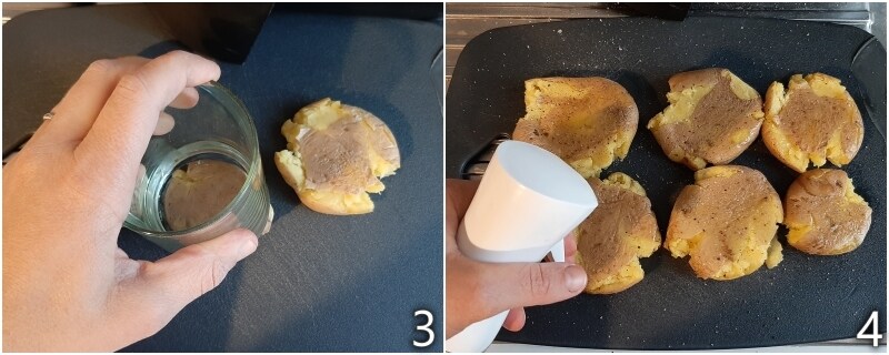 b. amassar as batatas cozidas com um copo