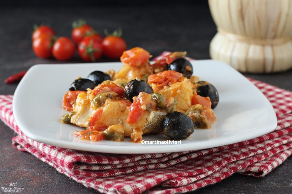 Bacalhau com alcaparras e azeitonas