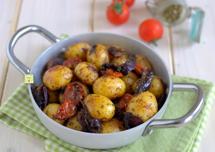 Batatas novas à camponesa