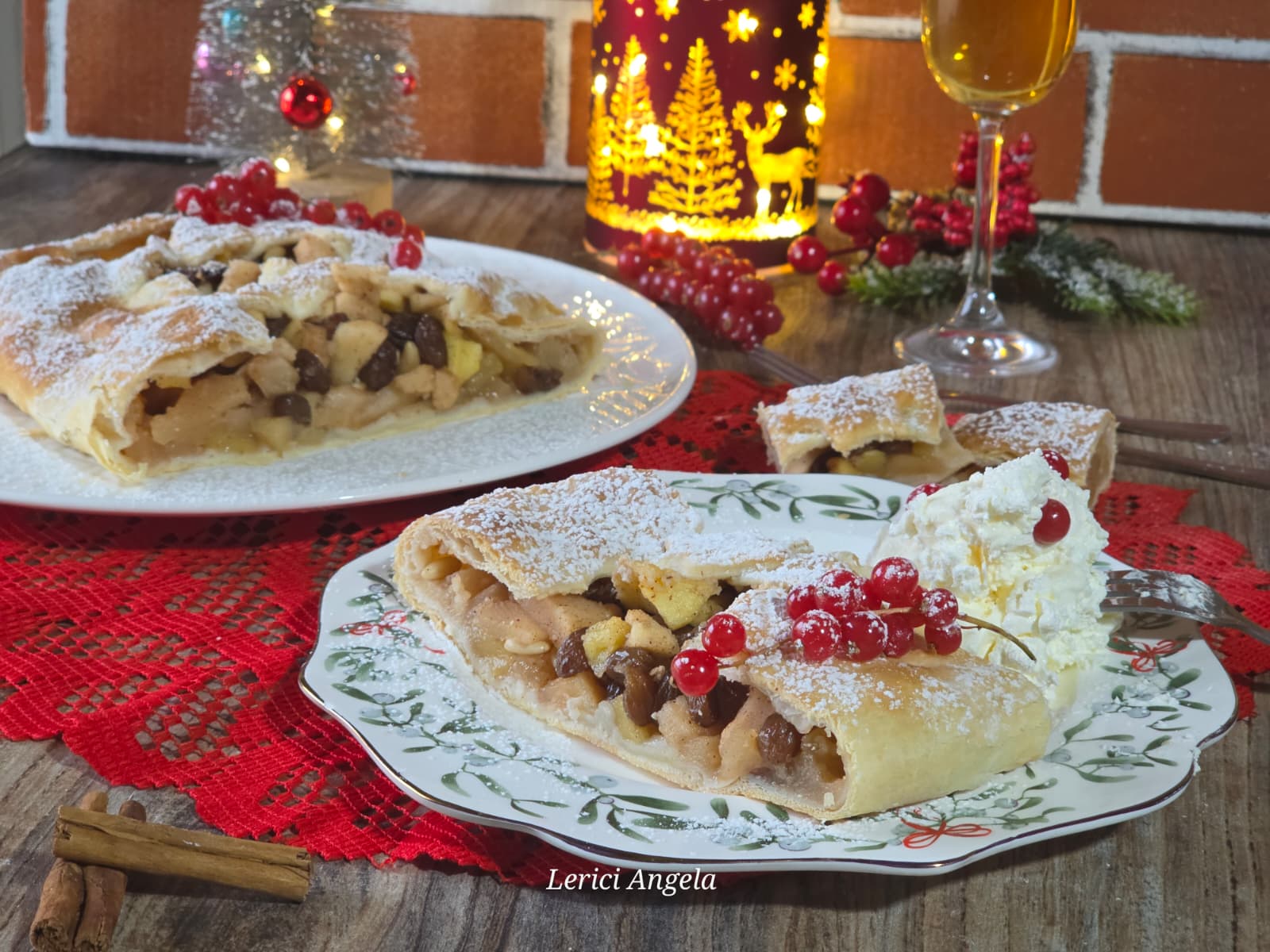 Strudel de maçã Natalino com especiarias