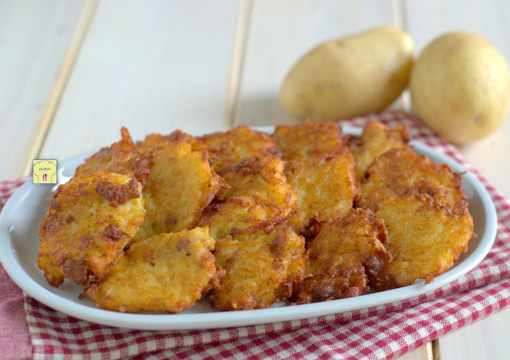 Bolinhos de batata e linguiça