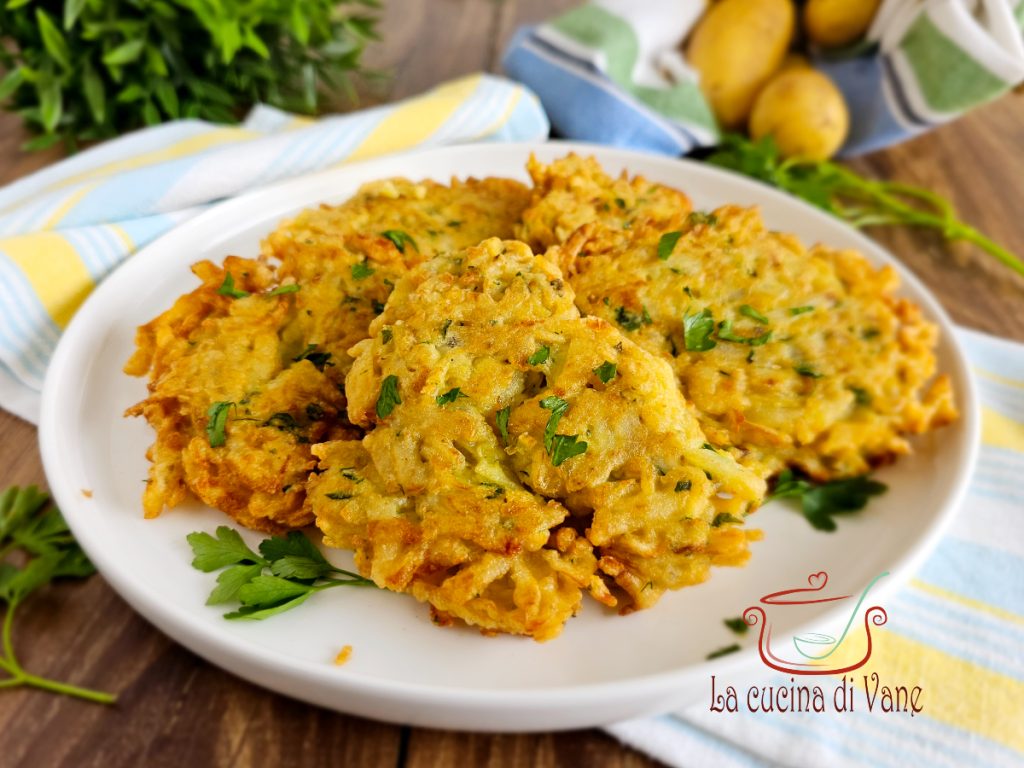 bolinhos de batata na frigideira