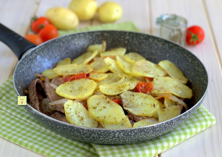 Carne e batatas à pizzaiola