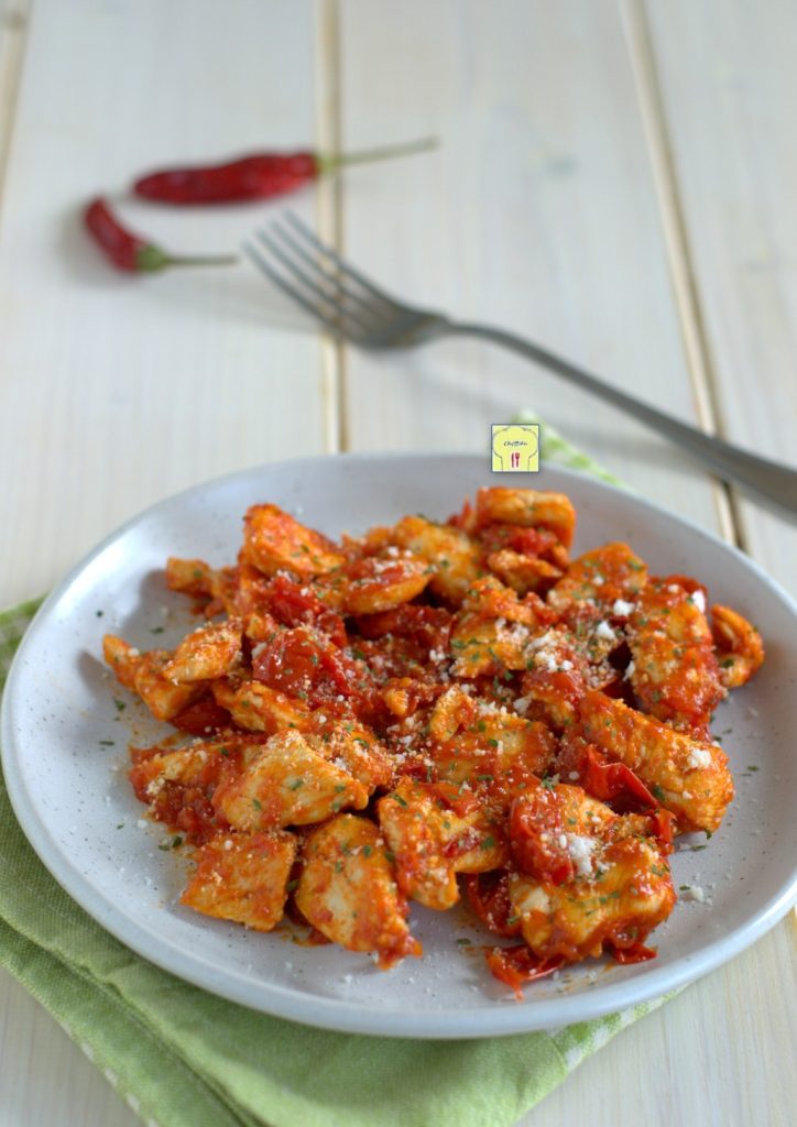 cubinhos de frango à arrabbiata gp
