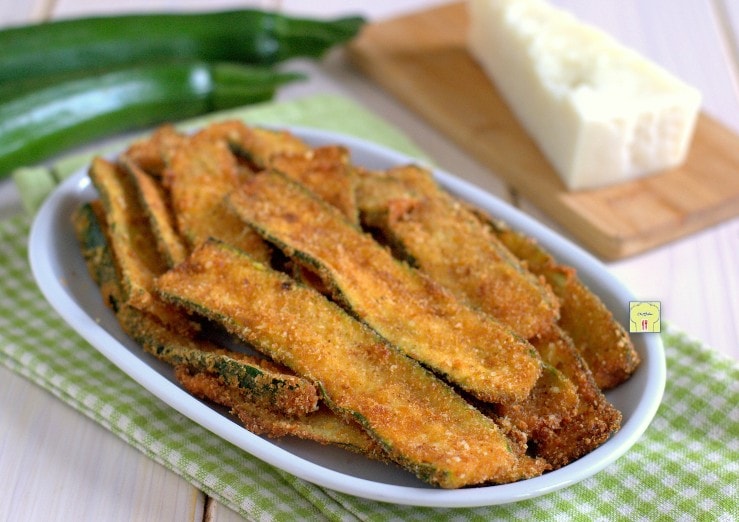 Fatias de abobrinha com pecorino