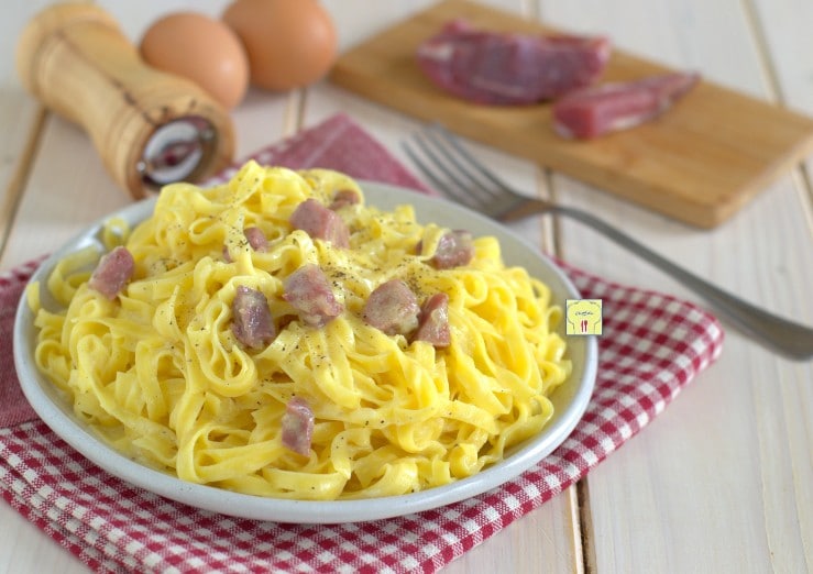 Fettuccine alla papalina