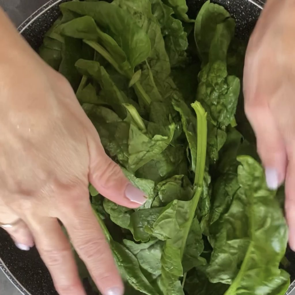 focaccia com ricota e espinafres