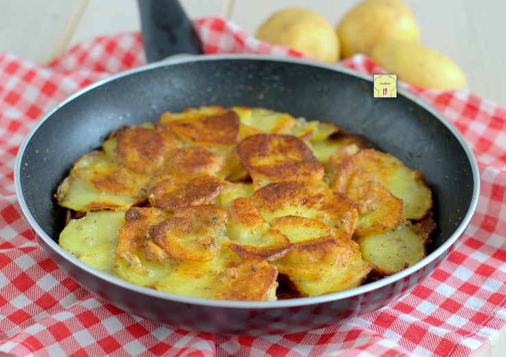 Fritada de batatas à calabresa