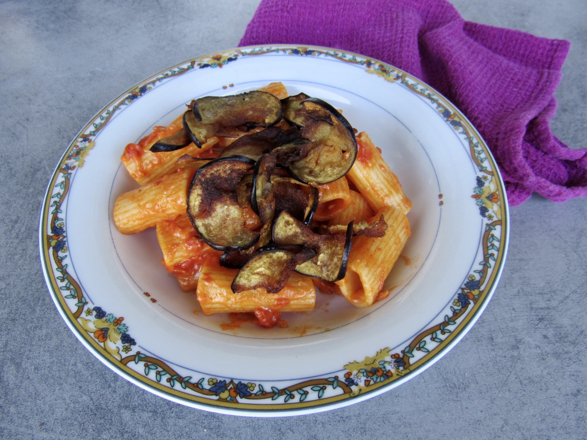 Macarrão com berinjela