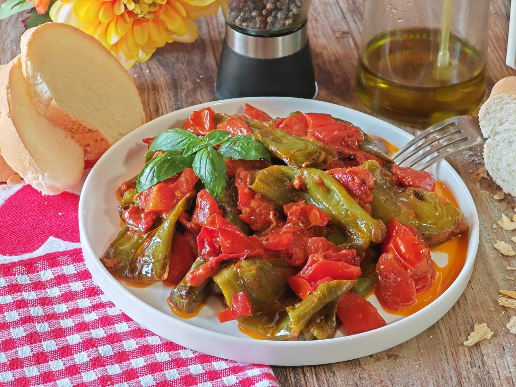 Friggitelli com tomate