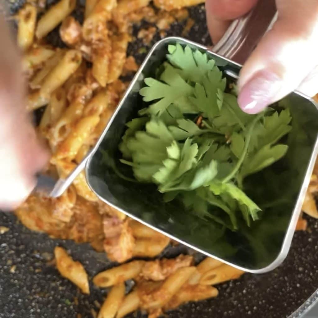 macarrão com atum e tomates secos