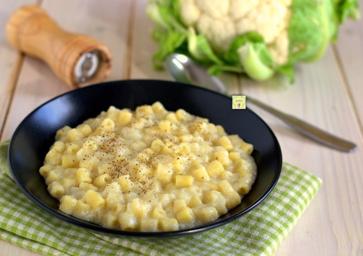Macarrão com couve-flor à napolitana