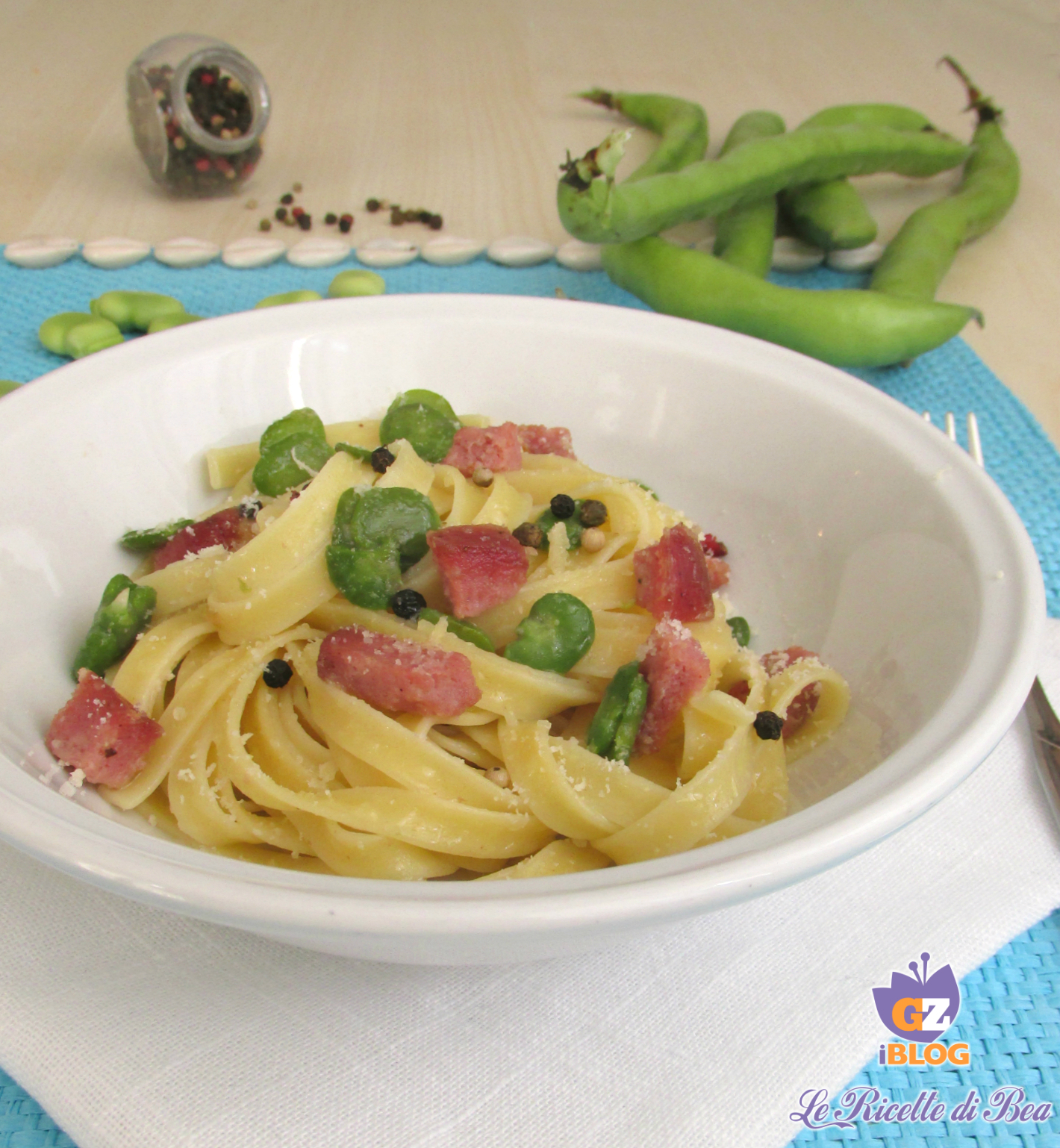 Macarrão com favas, ciauscolo e pecorino