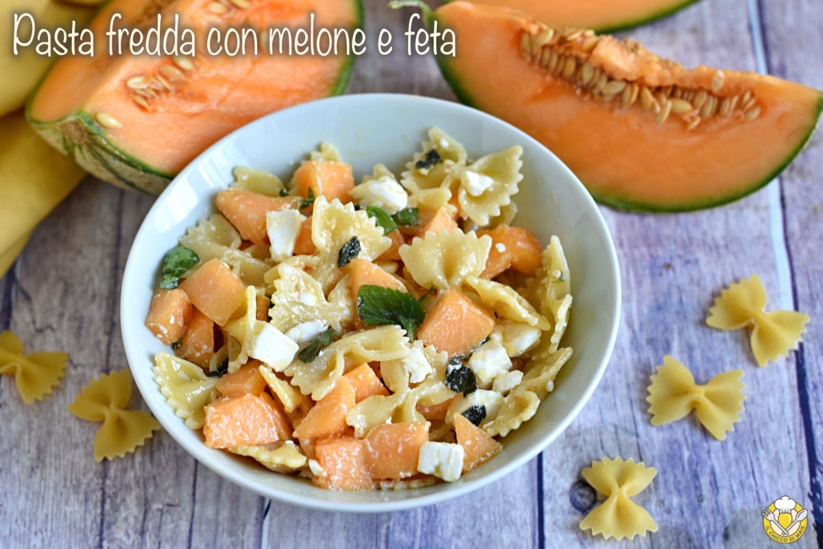 Macarrão frio com melão e feta, receita rápida