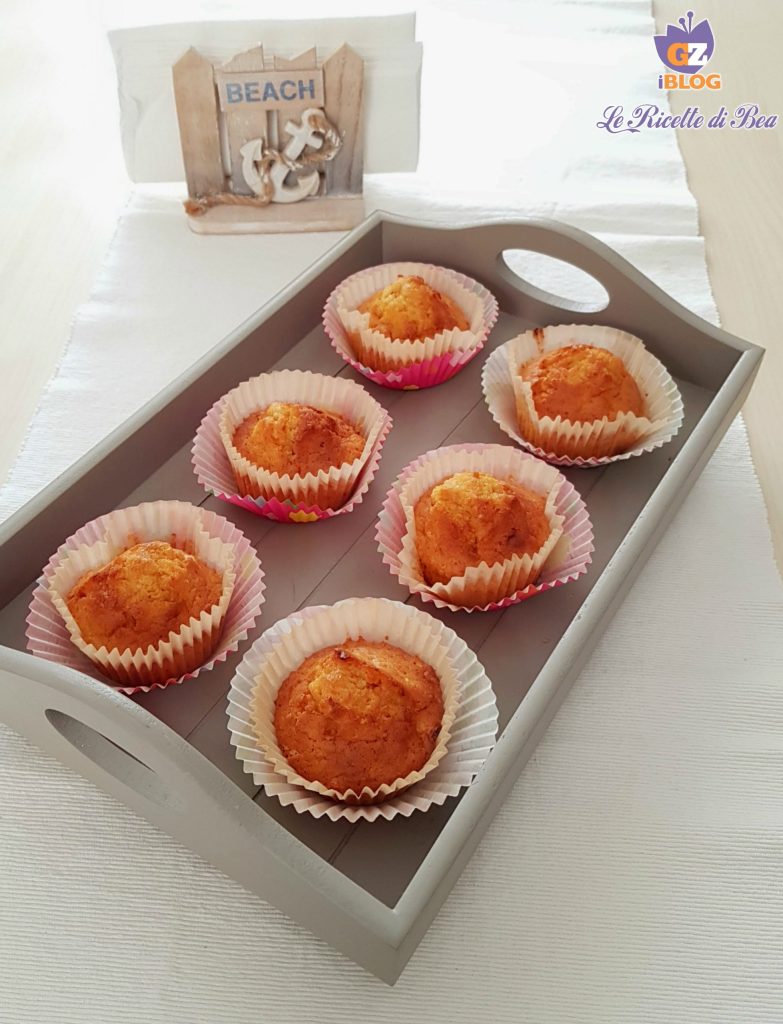 mini muffin com cenoura
