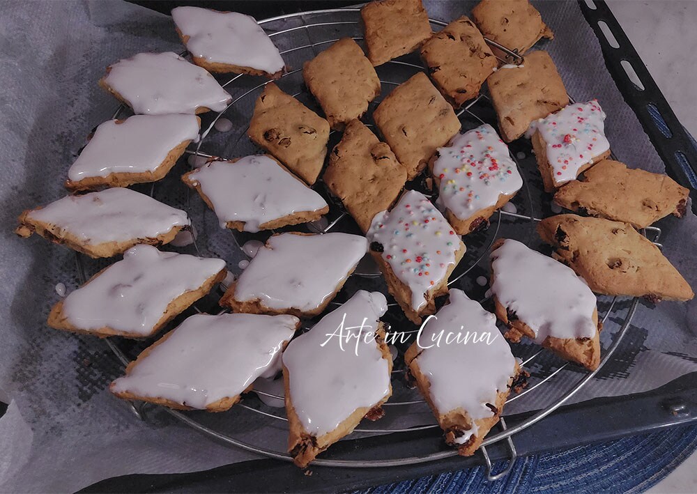 PABASSINAS doces sardos natalinos amêndoas e passas