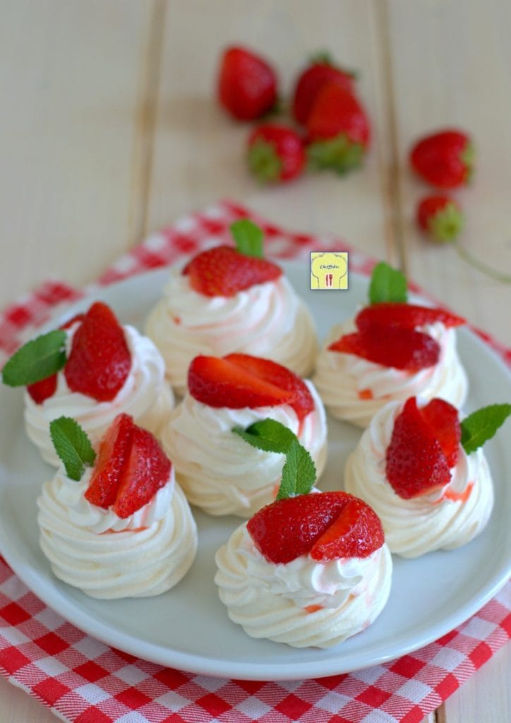 pavlova com chantilly e morangos gp
