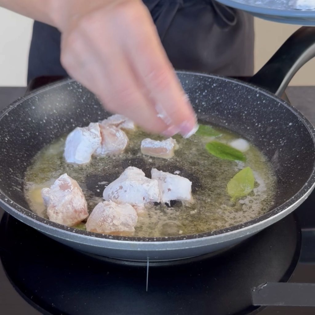 pedaços de frango ao limão