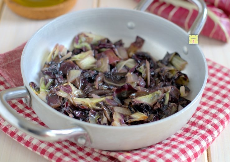 Radicchio na frigideira