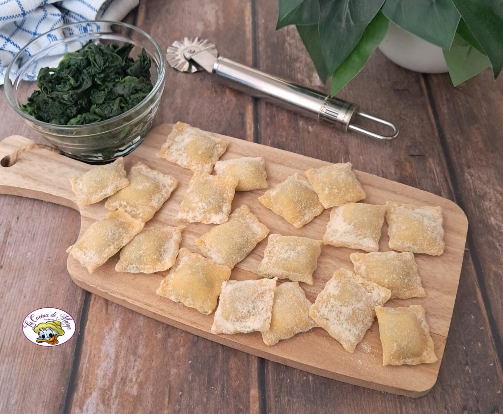Ravioli de ricota e espinafre
