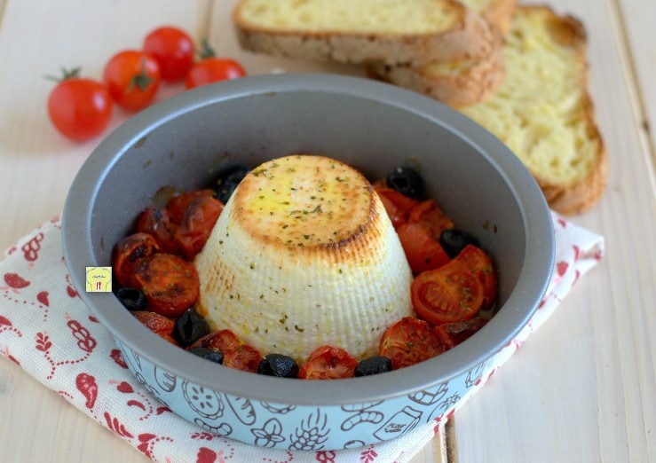 Ricota com tomatinhos na fritadeira a ar