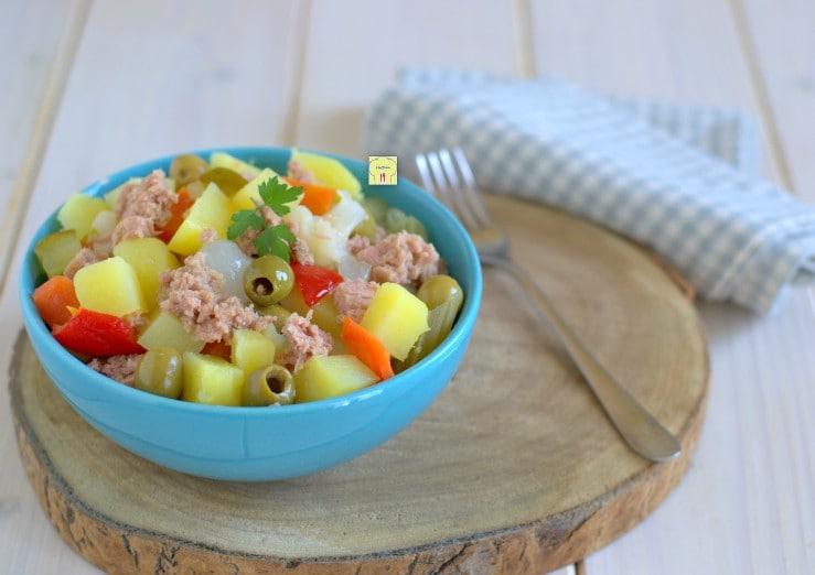 Salada de batata e conserva