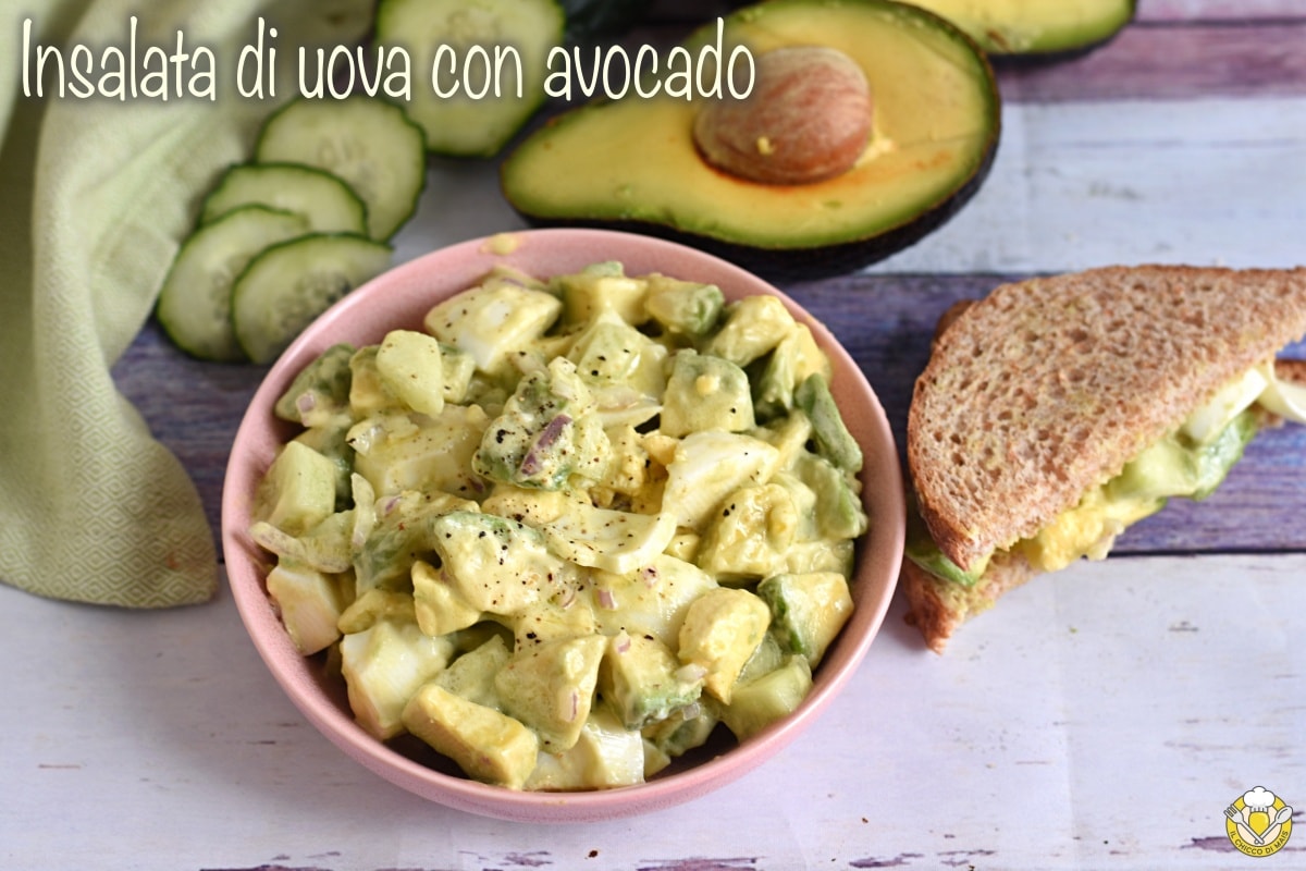 Salada de ovos com abacate