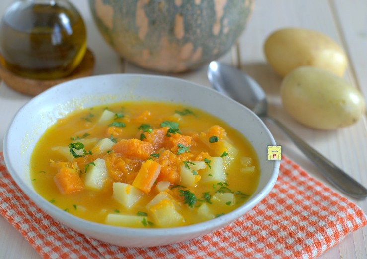 Sopa de abóbora e batatas