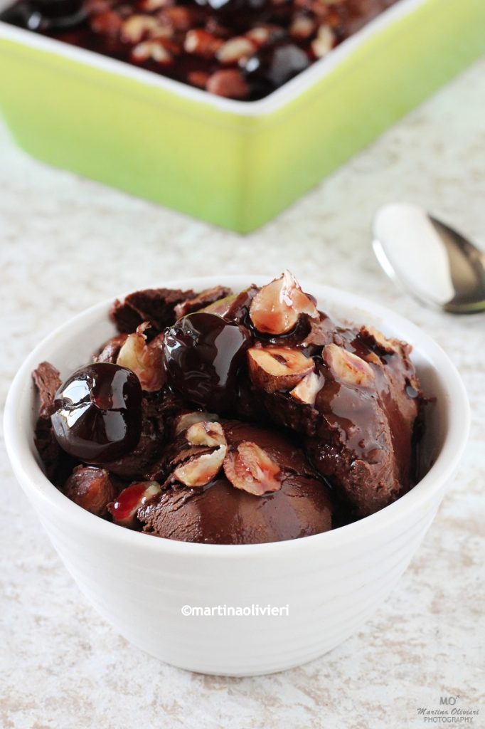 Sorvete de chocolate e leite de coco