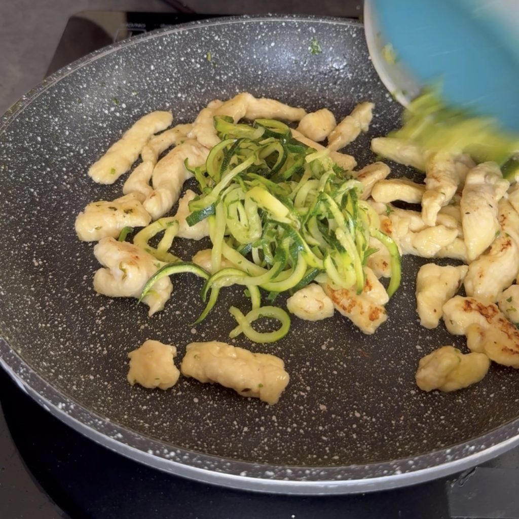 tiras de frango com abobrinhas