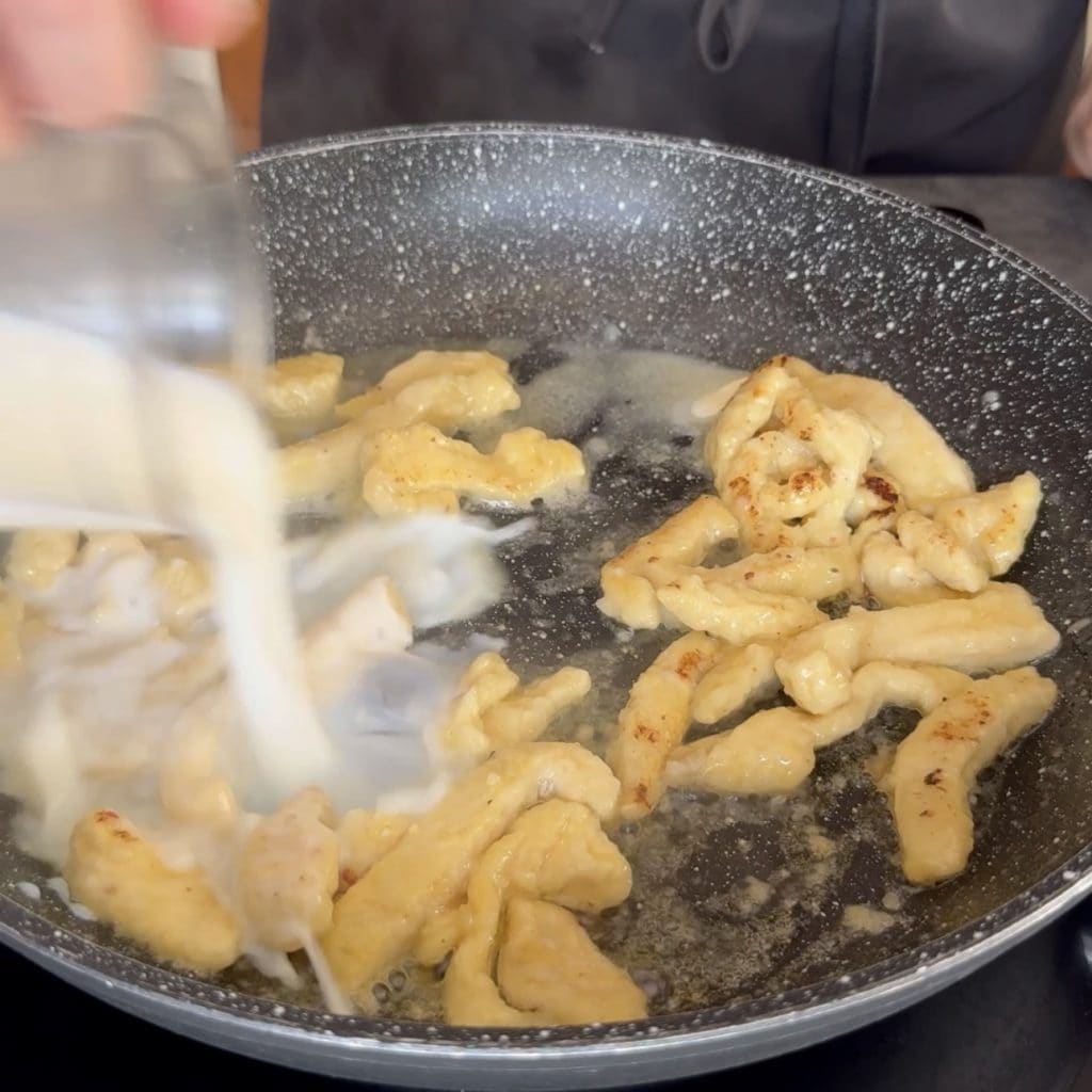 tiras de frango cremosas ao leite