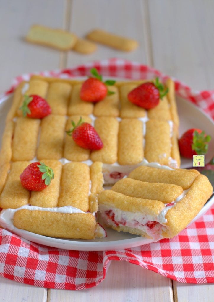 torta de pavesini com morangos gp