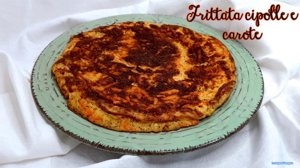 Omelete de cebolas e cenouras