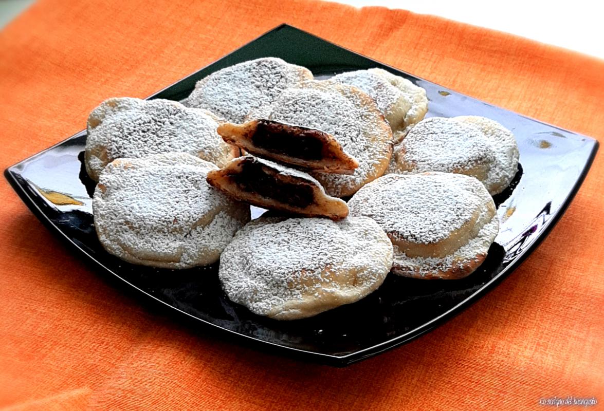Pãezinhos de ricota recheados