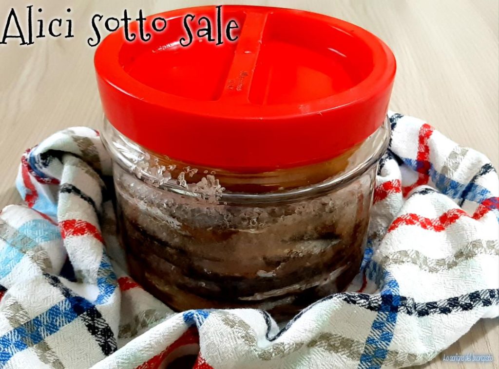 Anchovas em salmoura