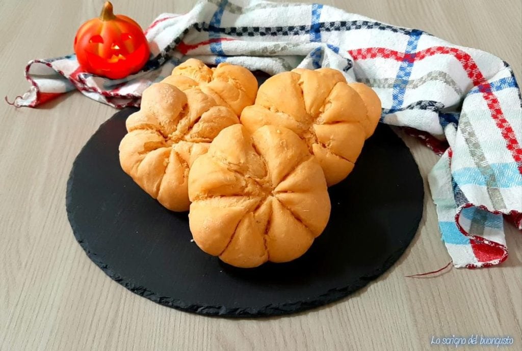 Pãezinhos de leite e abóbora