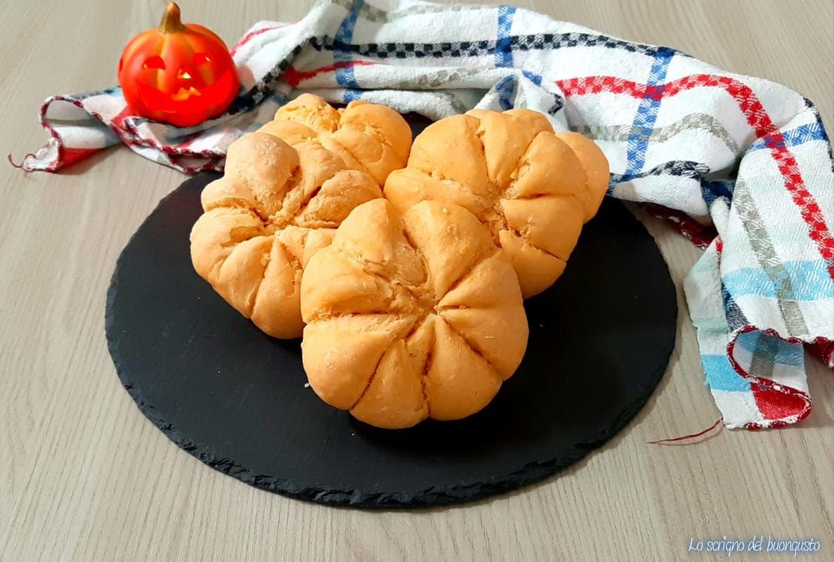 Pãezinhos de leite e abóbora