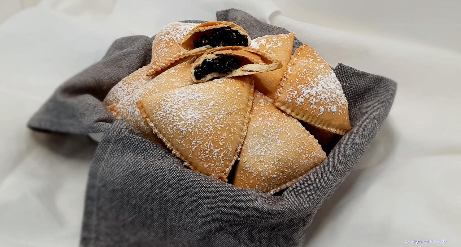 Biscoitos de massa quebrada recheados