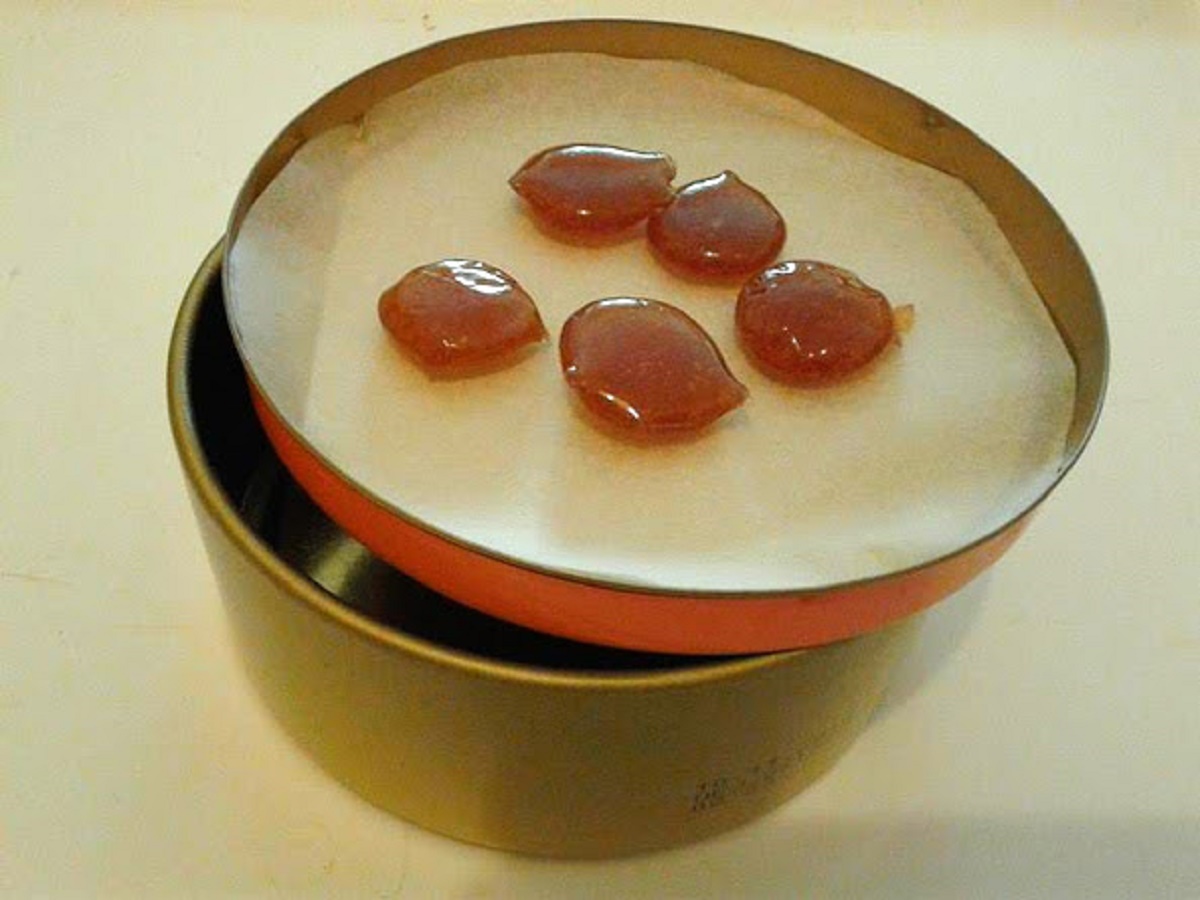 Balas de gengibre para dor de garganta e náusea