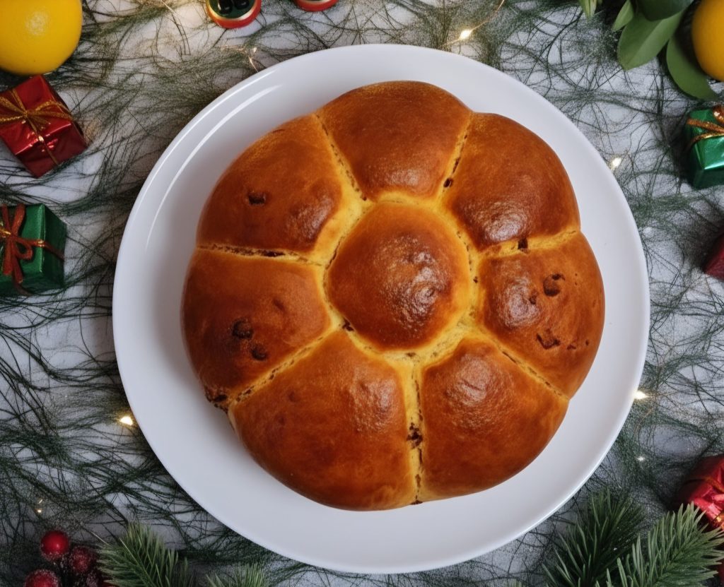O pão doce tipo brioche com gotas de chocolate