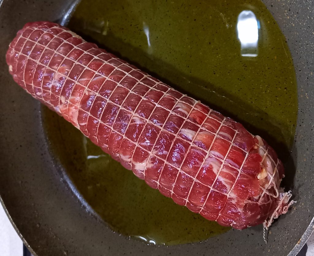 Falsomagro recheado com mortadela e linguiça