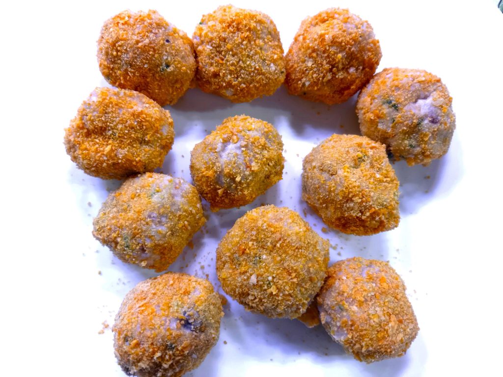 Bolinhos de bacalhau crocantes e saborosos