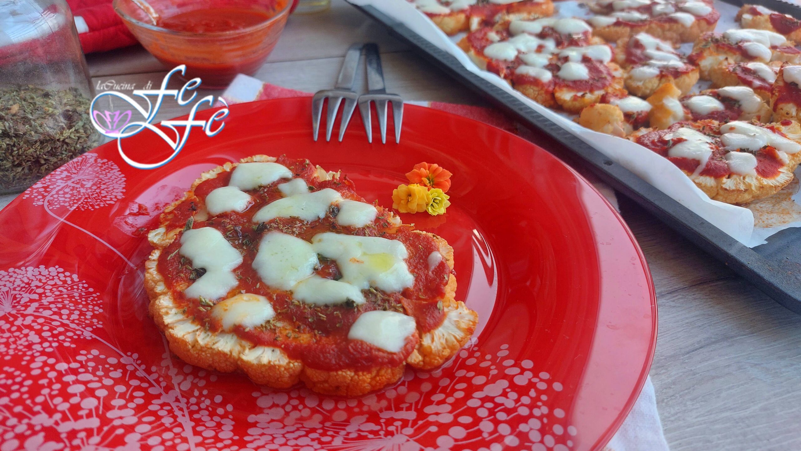 BISTECAS DE COUVE-FLOR À MODA DE PIZZAIOLO