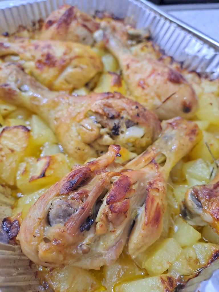 frango assado com batatas
