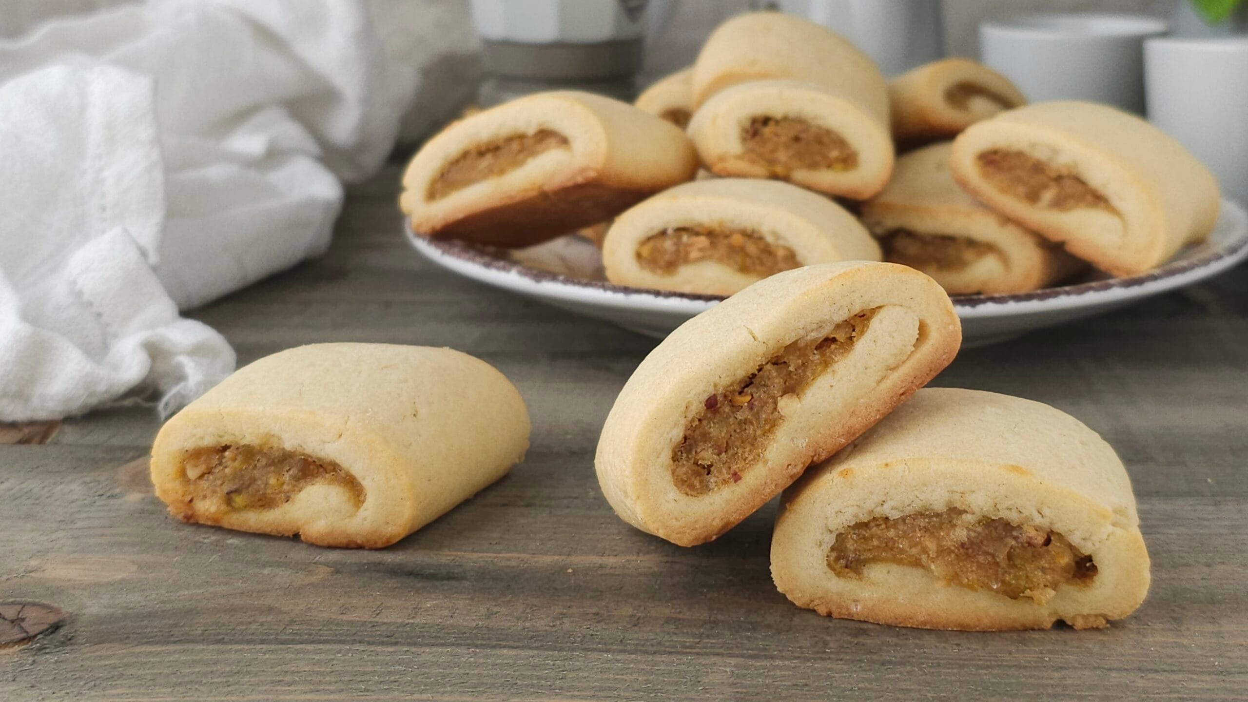 Biscoitos recheados de maçã