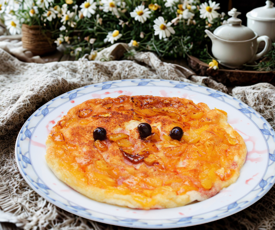 Torta de pêssego na frigideira. Fácil, bom e rápido.