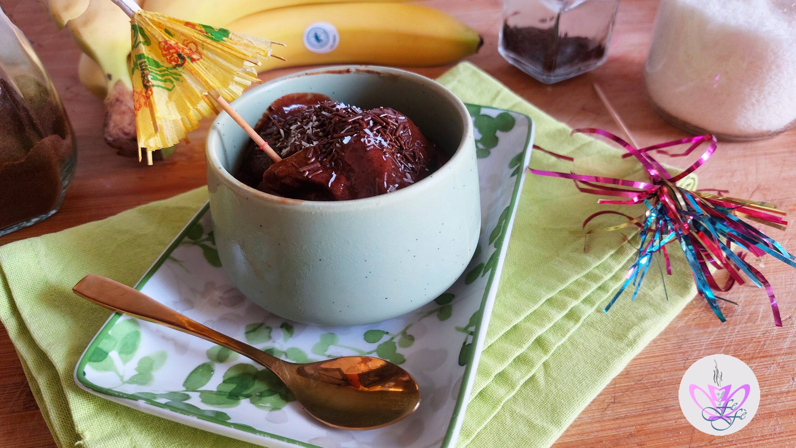 SORVETE DELICIOSO DE BANANA E CAFÉ